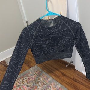 Cropped workout top size M from echt